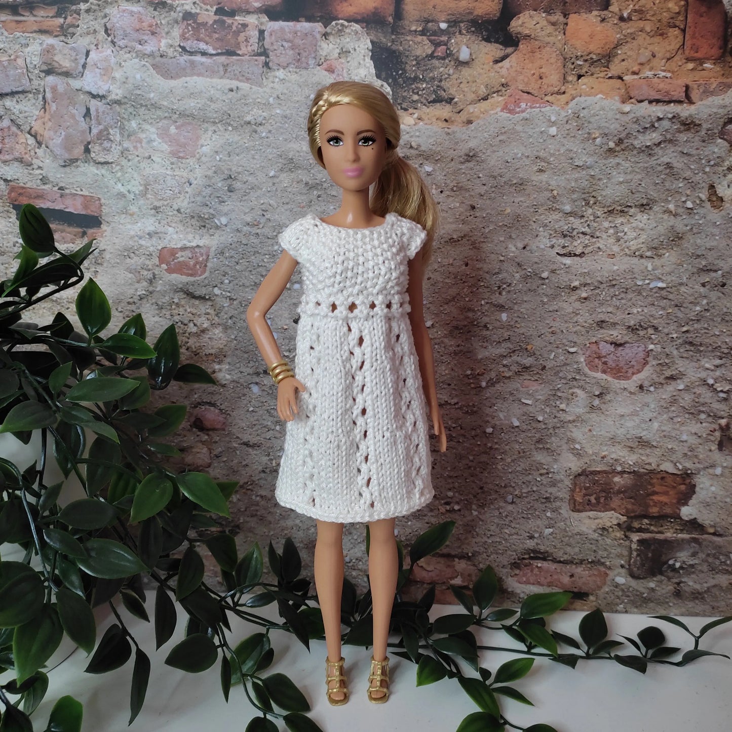 Patron de tricot pour poupées mannequins, Robe Alya pour Barbie lu.dingir