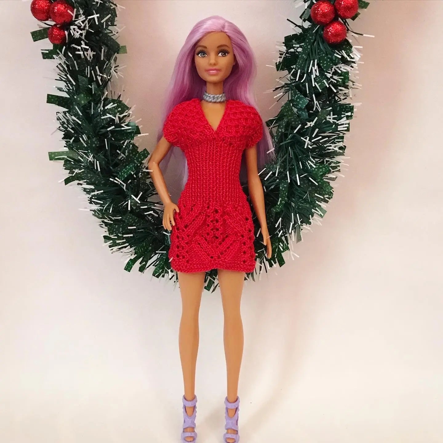 Patron de tricot pour poupées mannequins, Robe rouge pour Barbie lu.dingir