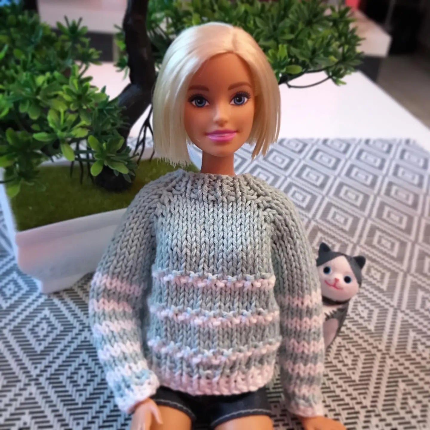 Patrons de tricot et crochet pour poupée type Barbie lu.dingir