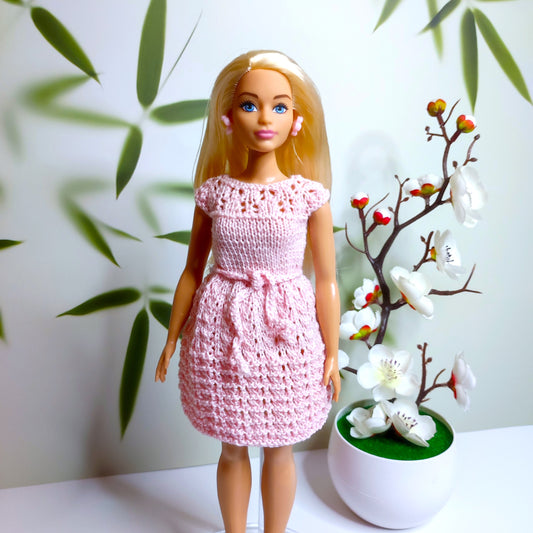 Modèle tricot poupée Barbie curvy, Robe rose vêtements Barbie