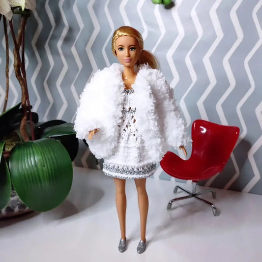PDF patron de  tricot pour poupées mannequins, Manteau en fourrure pour Barbie lu.dingir
