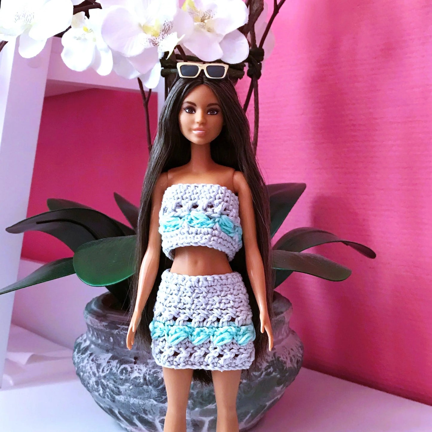Patron de crochet GRATUIT, Crop top et mini jupe pour poupée Barbie lu.dingir